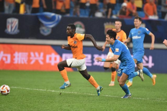 乐竞APP-【中超】康瓜梅开二度宋文杰替补破门 海牛3比1南通